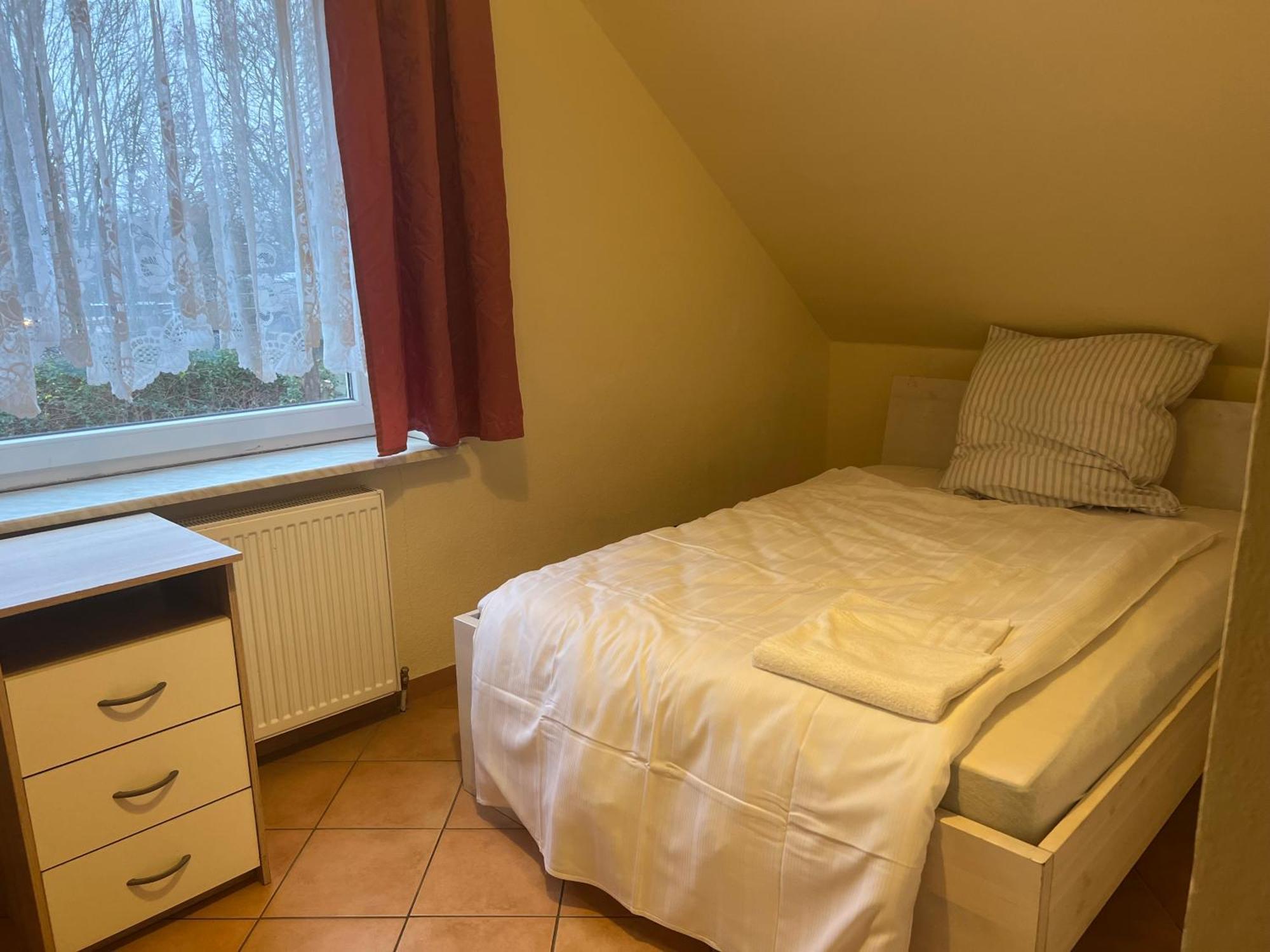 Hs Hotel Hamburg-Harburg Buitenkant foto